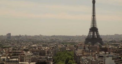 最近人気のAirbnbを利用してエッフェル塔の夜景が独り占めできるモダンなアパート in Paris,Terrace EIFFEL TOWER 最近人気のAirbnbを利用してエッフェル塔の夜景が独り占めできるモダンなアパート in Paris,Terrace EIFFEL TOWER