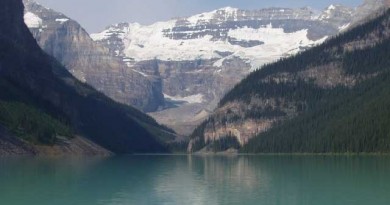 カナダの壮大な自然に囲まれたホテル「シャトー・レイク・ルイーズ」で過ごすスノー・リゾート カナダの壮大な自然に囲まれたホテル「シャトー・レイク・ルイーズ」で過ごすスノー・リゾート