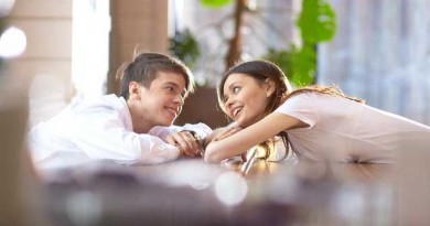 オーラルケア、笑顔と会話を楽しむための必需品。 オーラルケア、笑顔と会話を楽しむための必需品。