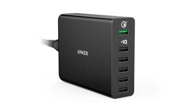 USBの充電ケーブルが“直さし”できる、スタイリッシュな電源タップ