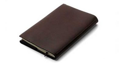 読書の秋を装う、革のブックカバー 読書の秋を装う、革のブックカバー