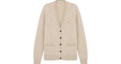 今買うなら「MAISON KITSUNE」のカーディガン 今買うなら「MAISON KITSUNE」のカーディガン