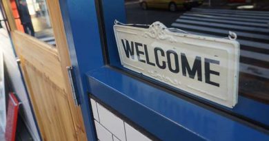 ブルボン王家のマークが目印、本格的なビチェリンをどうぞ ブルボン王家のマークが目印、本格的なビチェリンをどうぞ